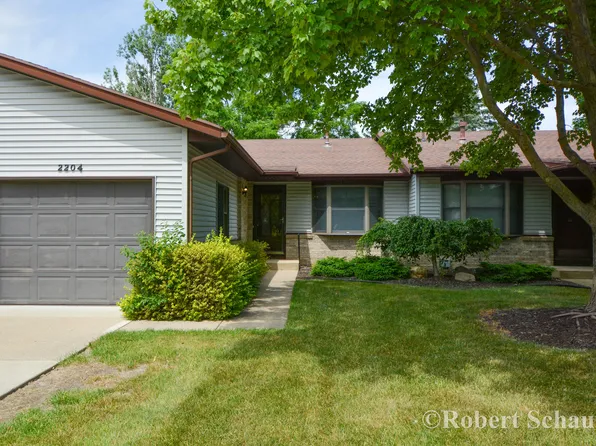 2204 Mapleton St NE, Grand Rapids, MI 49505