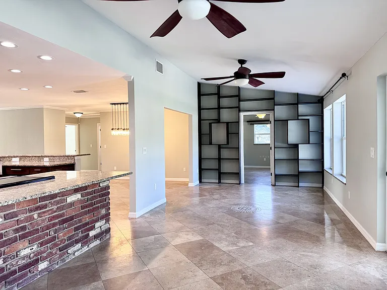 625 N Jackson Rd — Photo 12
