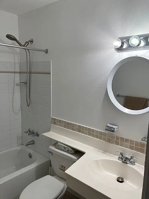 3 bed, 1037 sqft, $1,600 — Photo 3