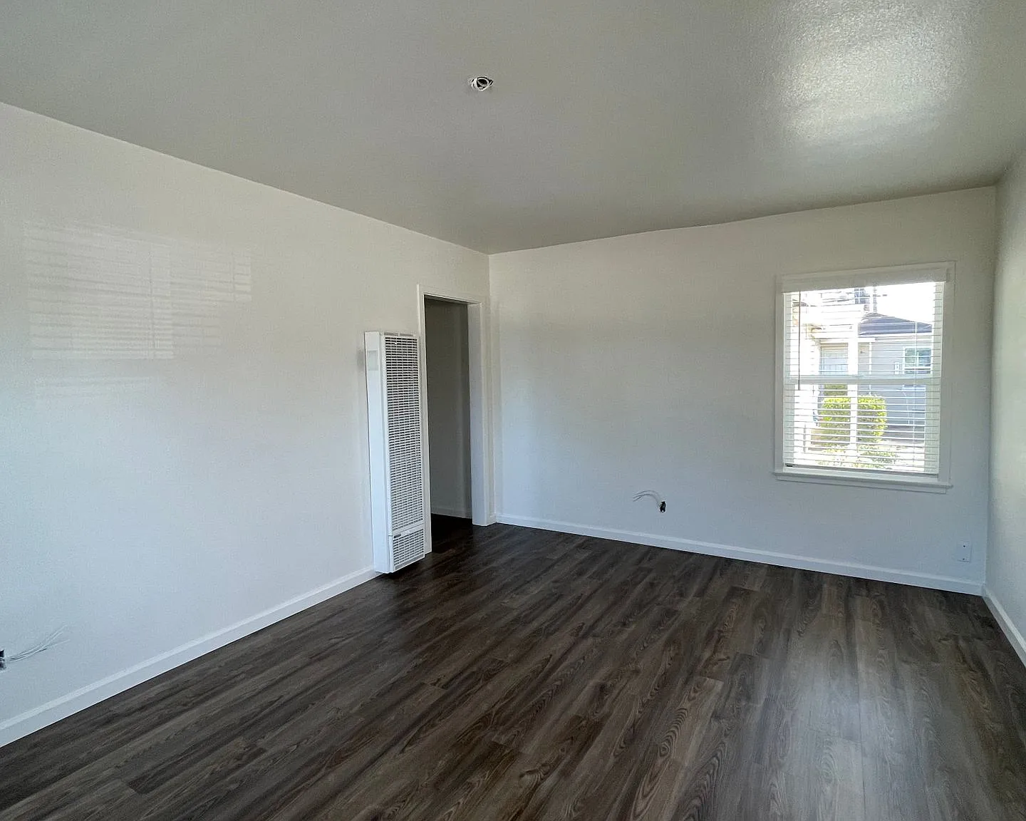Upgraded One Bedroom Unit — Photo 3