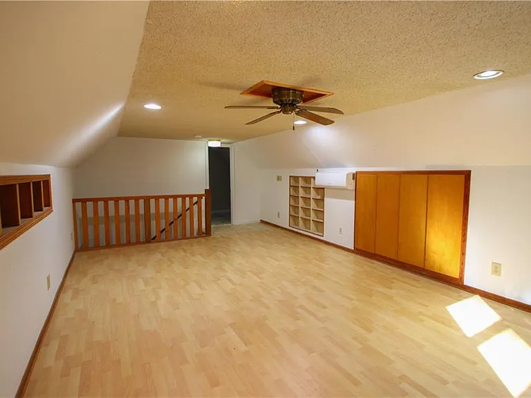105 Homeport Dr — Photo 3