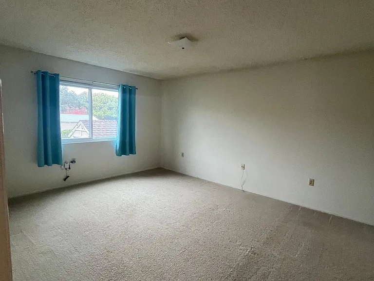 925 Madison St #2 — Photo 9
