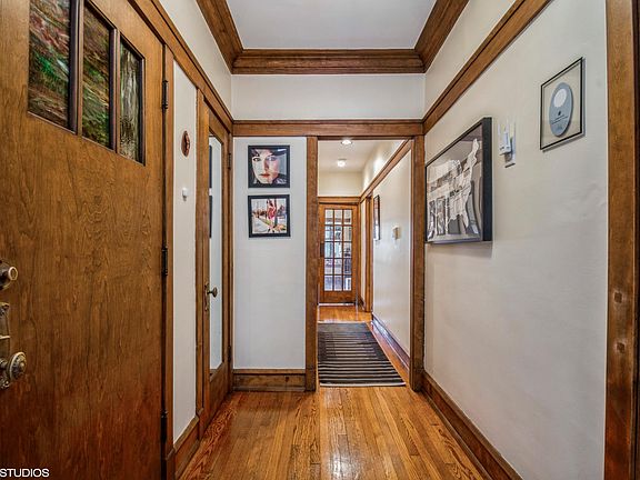 3rd image of 5455 N Glenwood Ave APT 2