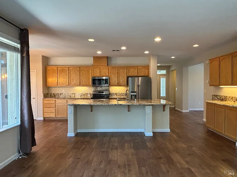 520 Arlington Dr — Photo 7