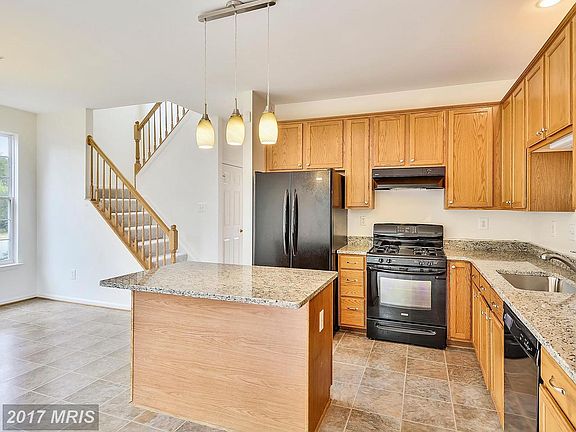 4th image of 19010 Mediterranean Dr