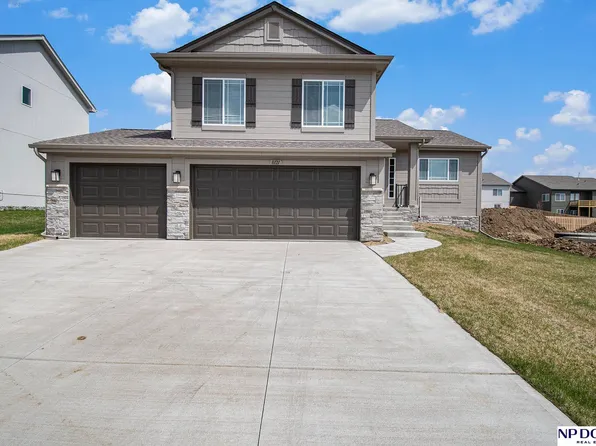 8121 S 198th Ave, Gretna, NE 68028