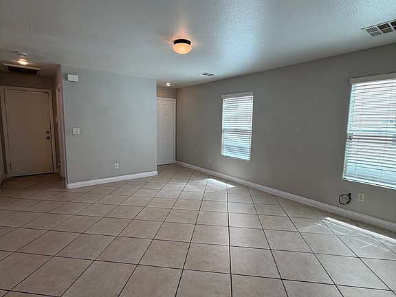 4th image of 9521 Grand Fir Ct