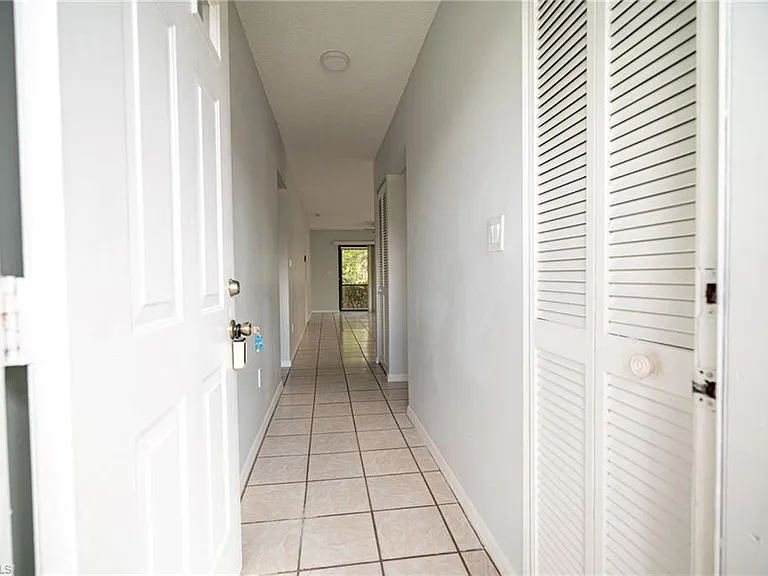 5254 Treetops Dr #J-101 — Photo 3