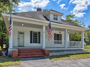 913 Old Stagecoach Rd, Camden, SC 29020