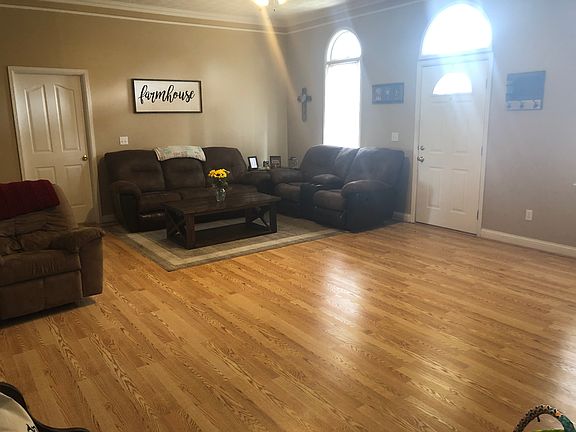2nd image of 112 Lee Dr