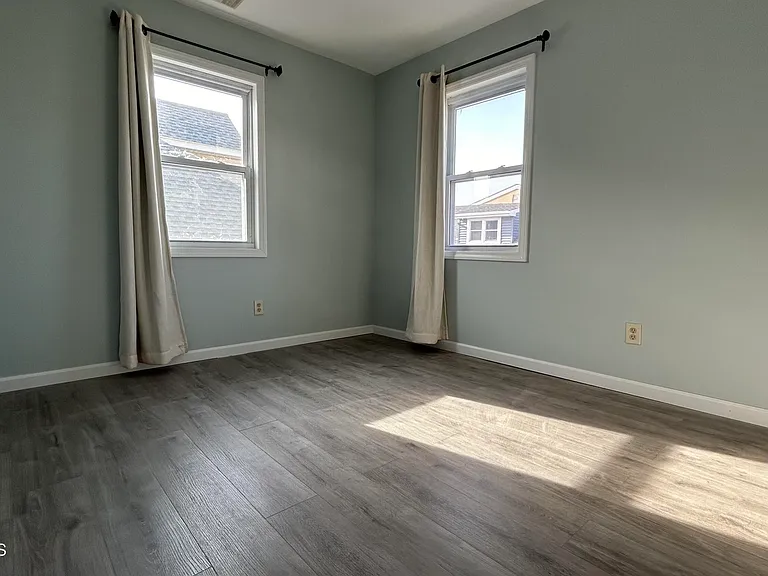58 Kearney Ave — Photo 11