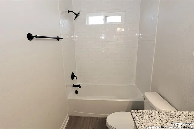 2203 Lynwood Bnd #101 — Photo 10