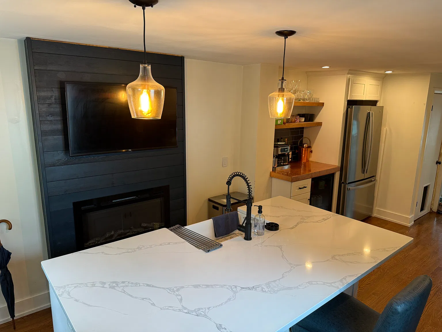 3 bed, 1503 sqft, $4,100 — Photo 3