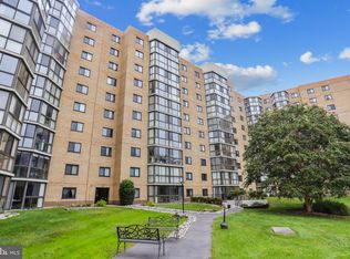 3330 N Leisure World Blvd UNIT 5-611, Silver Spring, MD 20906