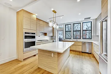 244 Albany Avenue, #2