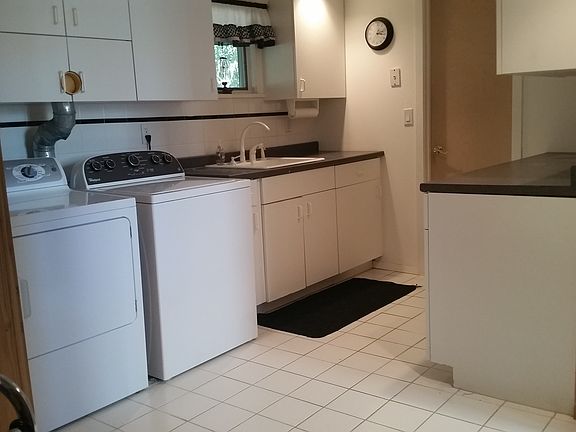 4th image of 3360 Sycamore Ln