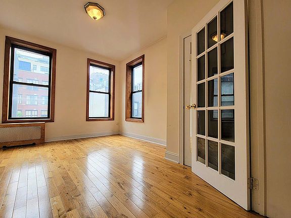 4th image of 274 W 19th St #4T