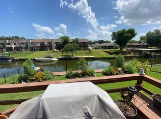 13254 Bunker Hill Dr, Willis, TX 77318