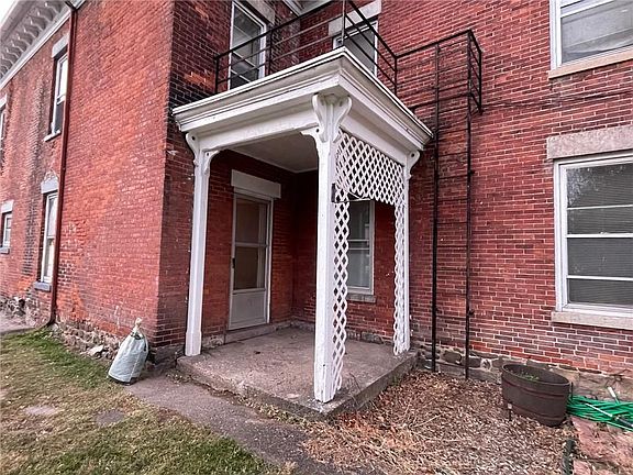 3rd image of 32 Parker St #8