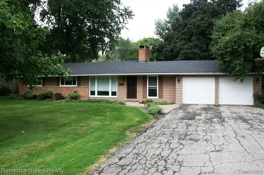 3 bed, 1.5 bath, 1430 sqft, $2,200 — Photo 1