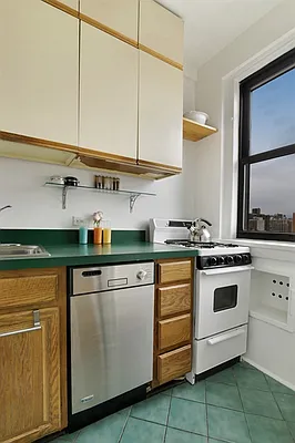 Sold by Corcoran | media 14