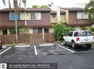 1117 Sussex Dr, Pompano Beach, FL 33068