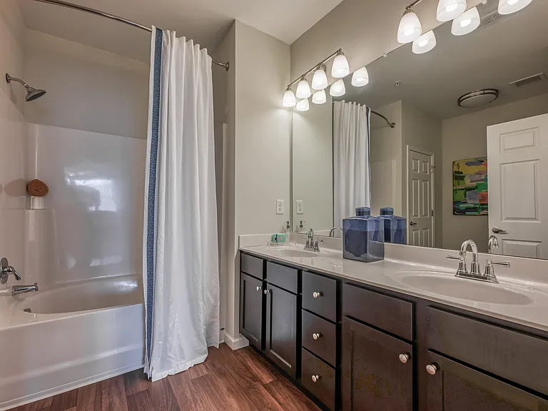 Reserve at Park West — Photo 6