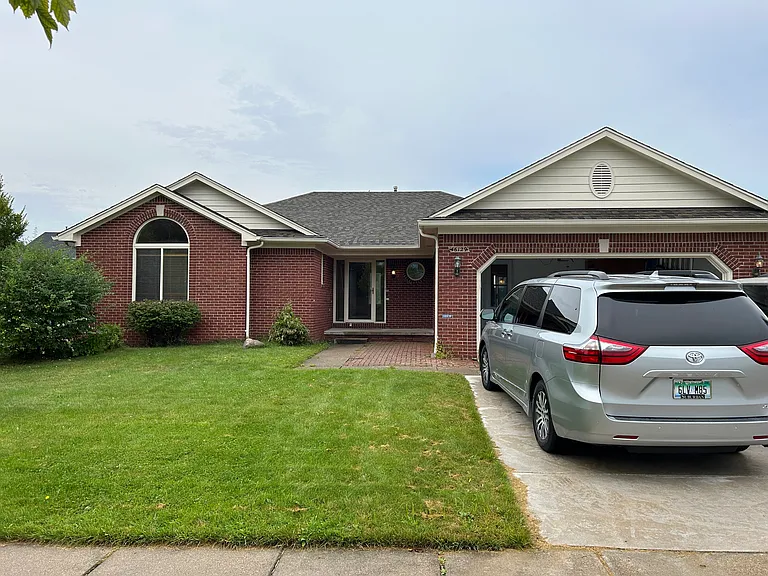 46129 Creekside Blvd — Photo 1