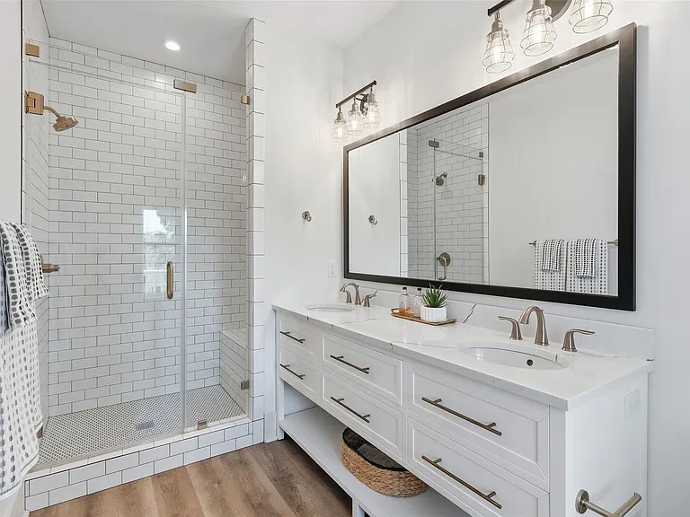 4712 Avenue Q — Photo 18