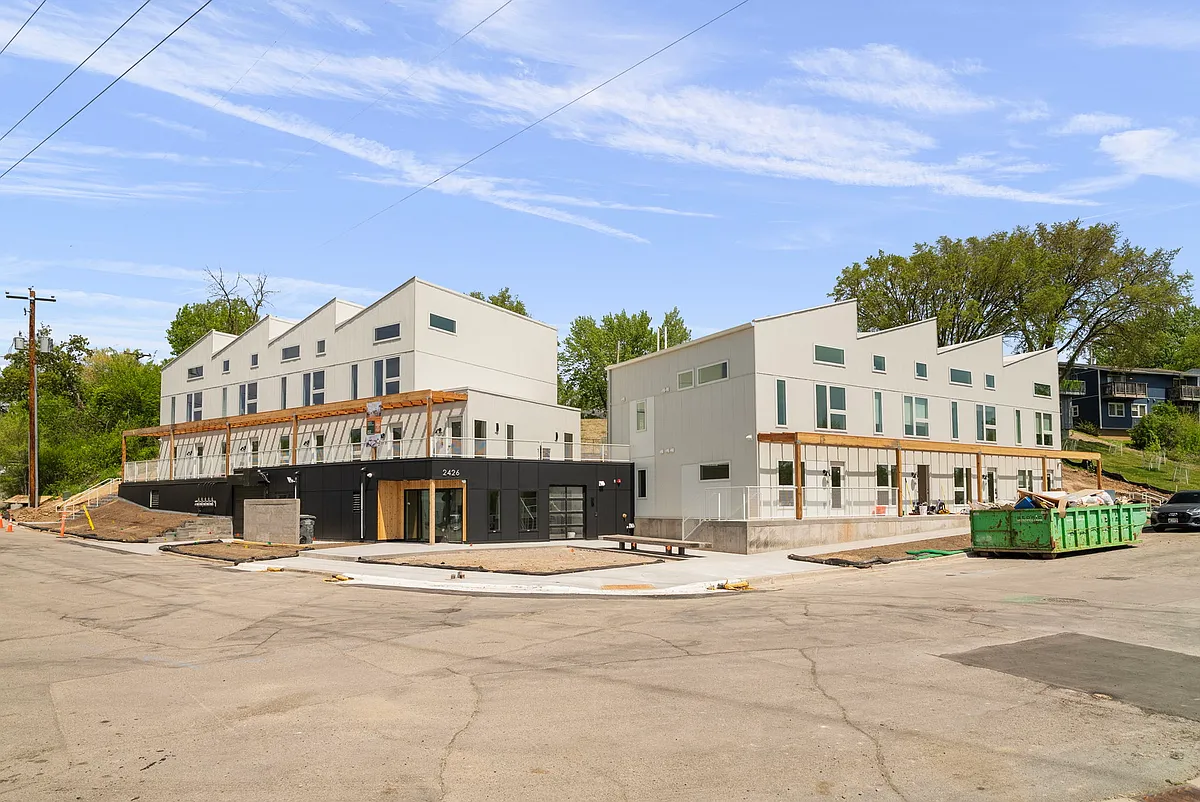 Building Photo - 2426 Inglewood Ave