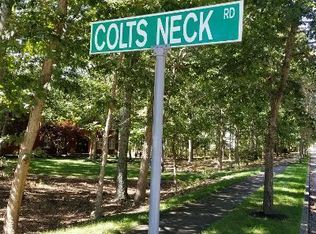 21 Colts Neck Rd, Manahawkin, NJ 08050