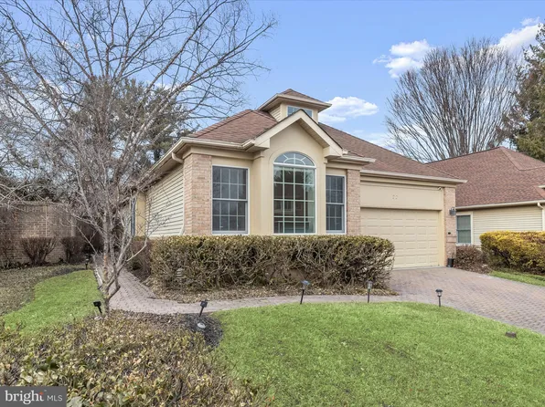 22 Stags Leap Ct, Pikesville, MD 21208