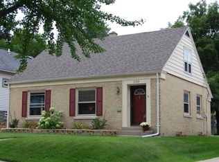 2129 S 94th St, West Allis, WI 53227