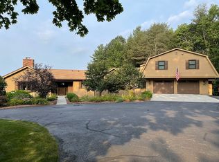 97 New State Rd, Montgomery, MA 01085