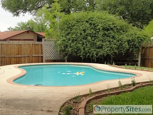 2nd image of 8738 Tamarisk St