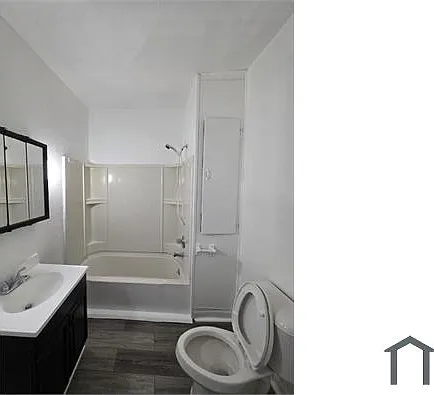 425 Arden Pl — Photo 9
