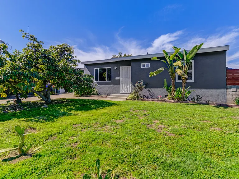 4028 Casita Way — Photo 29