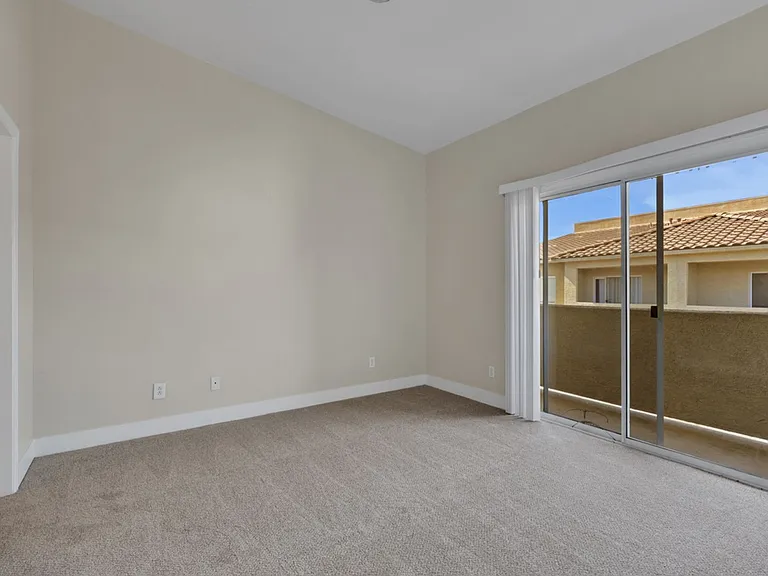 479 Eagle Egg St — Photo 8