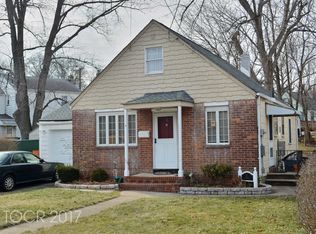 5 Esplanade, Maywood, NJ 07607