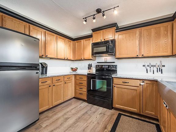 3rd image of 7907 Crawford Farms Dr