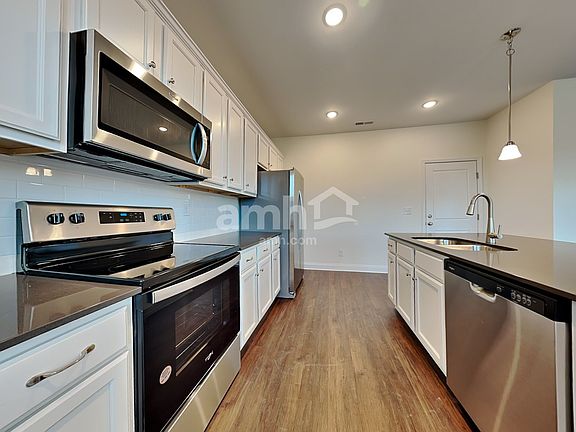 3rd image of 12132 Golden Farm Ln
