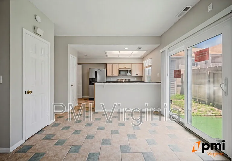 810 Gable Way — Photo 8