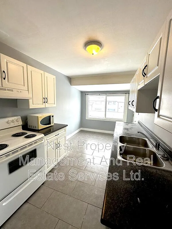 3 bed, 2.0 bath, $2,295 — Photo 1