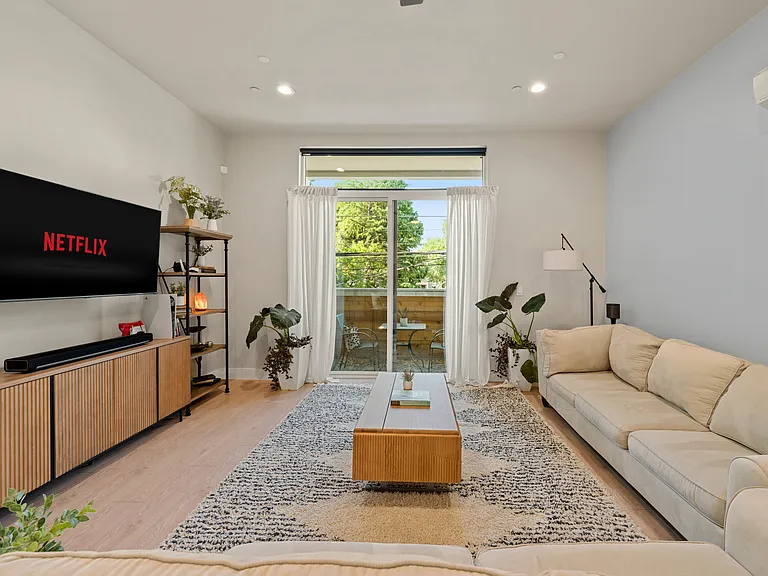 2708 Tomato Aly #A — Photo 11