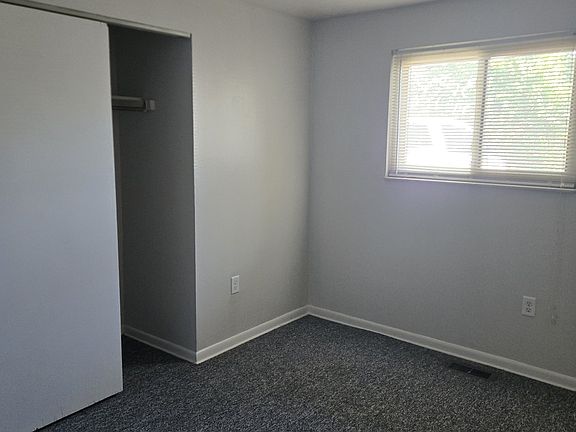 5th image of 25 Blosser St