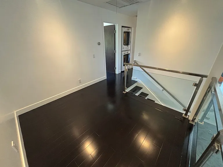 1819 Brea Blvd — Photo 9