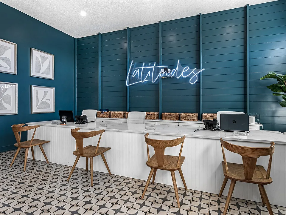 Latitudes Apartments