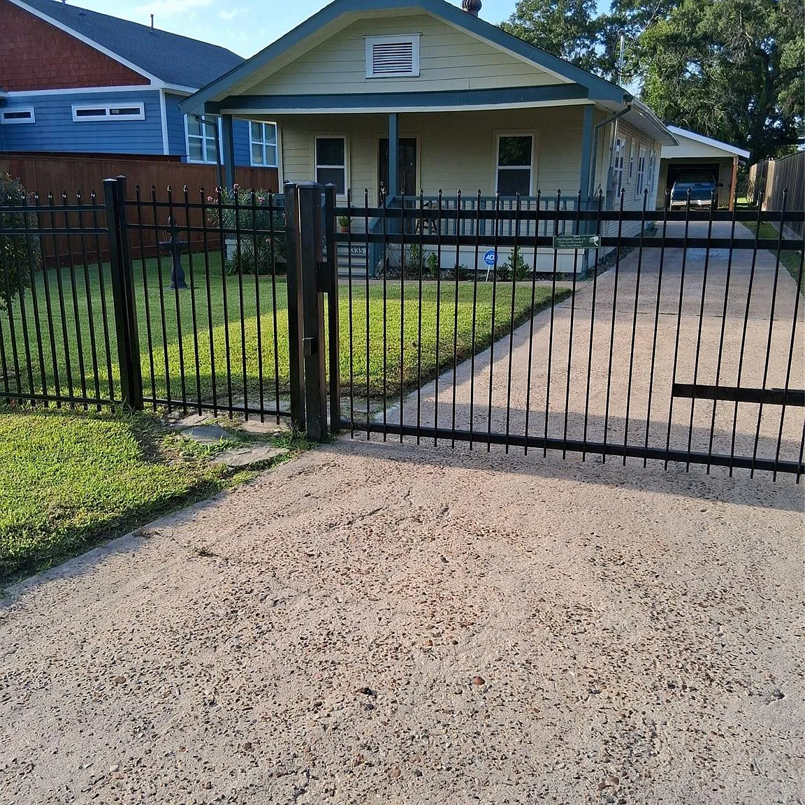 3 bed, 2.0 bath, 1300 sqft, $2,450 — Photo 2