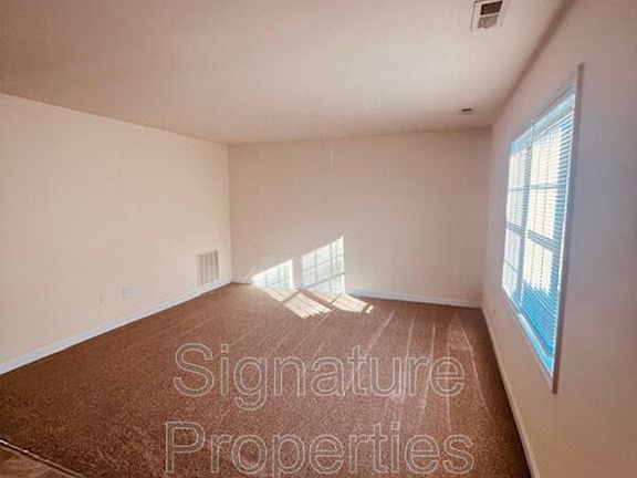3rd image of 555 Fairfax Ave APT A