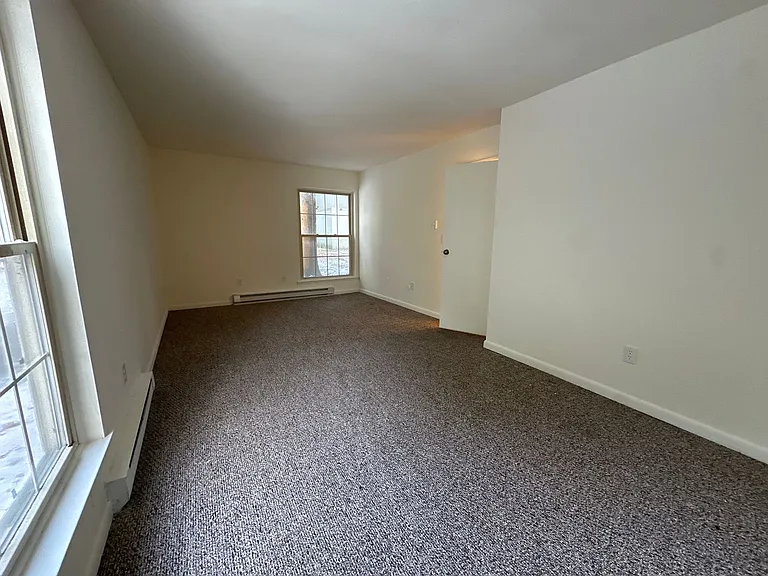 University Park Apartments near Cornell University — Photo 110